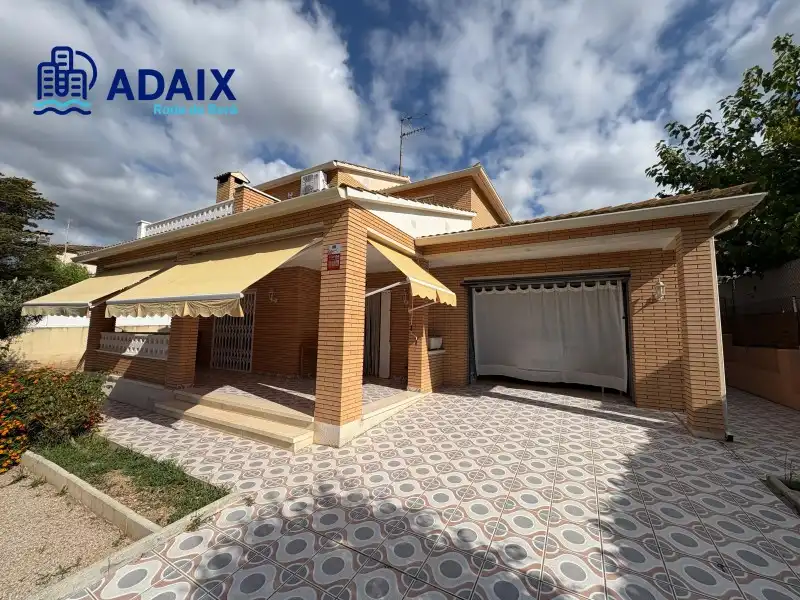 Exterior view of Houses for sale in Roda de Berà  with Air Conditioner, Heating and Terrace