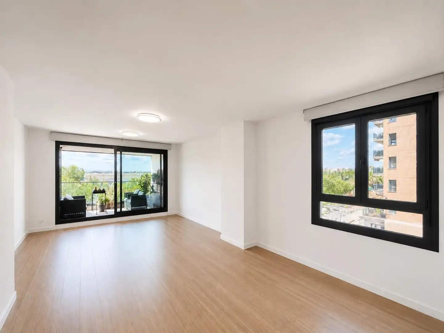 Bedroom of Flat for sale in  Valencia Capital  with Air Conditioner, Terrace and Storage room