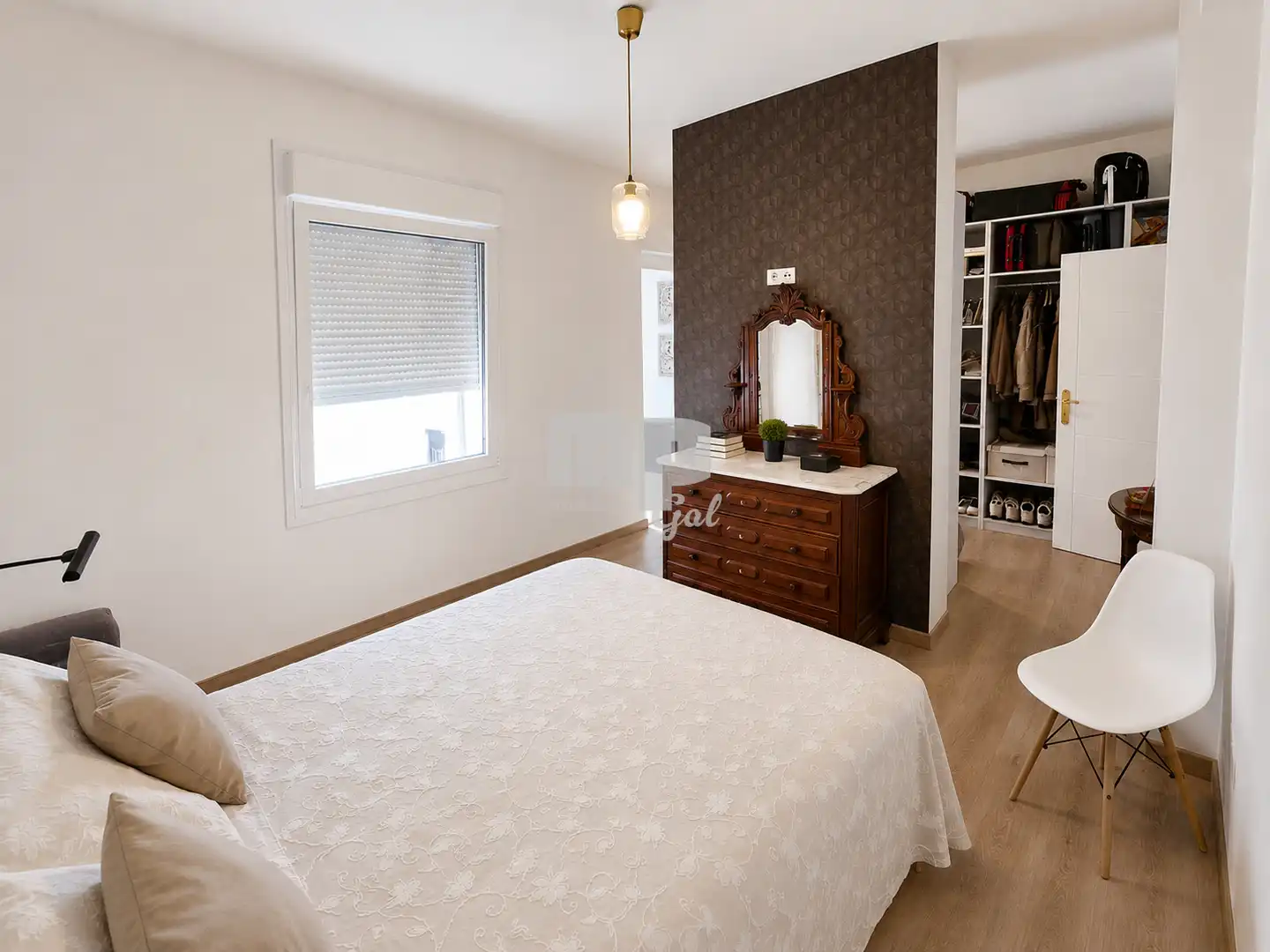 Habitación de Piso en venta en Vigo  con Calefacción, Terraza y Trastero