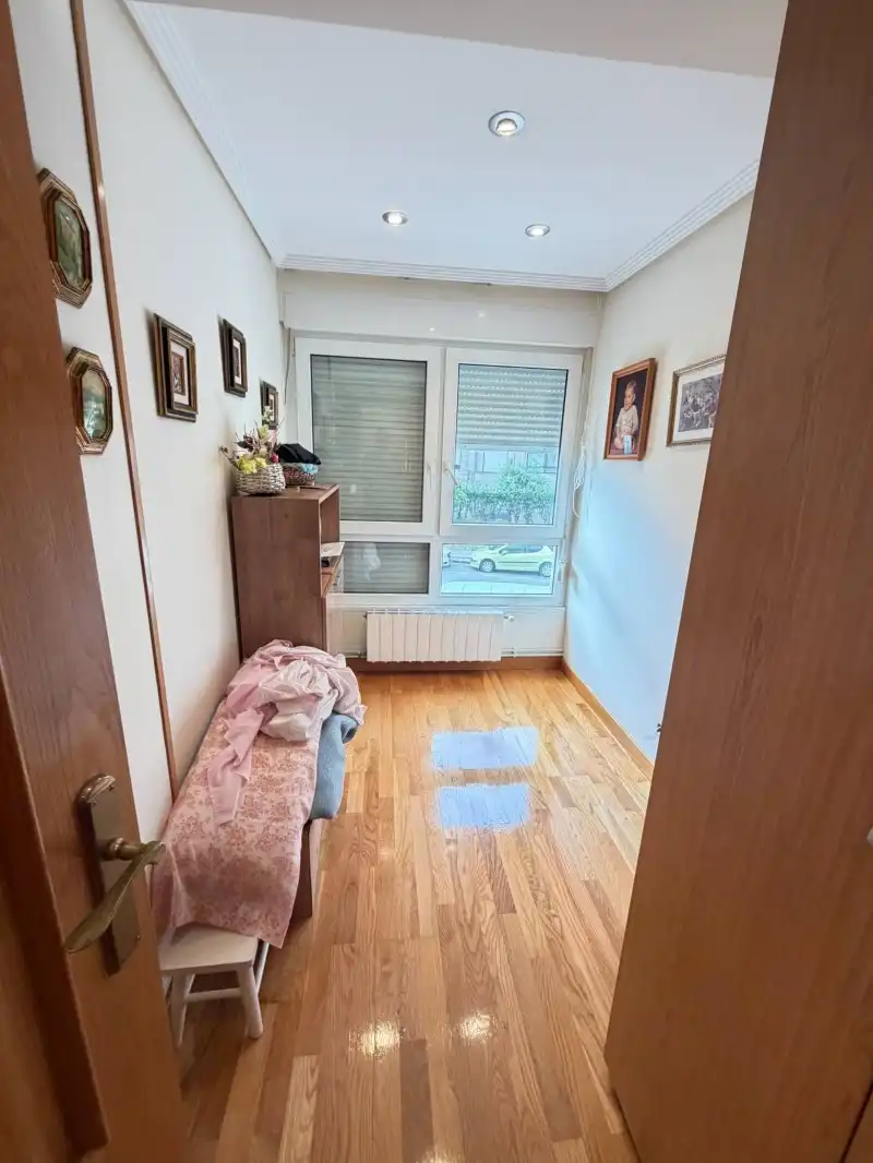 Bedroom of Flat for sale in Santander  with Heating, Private garden and Parquet flooring
