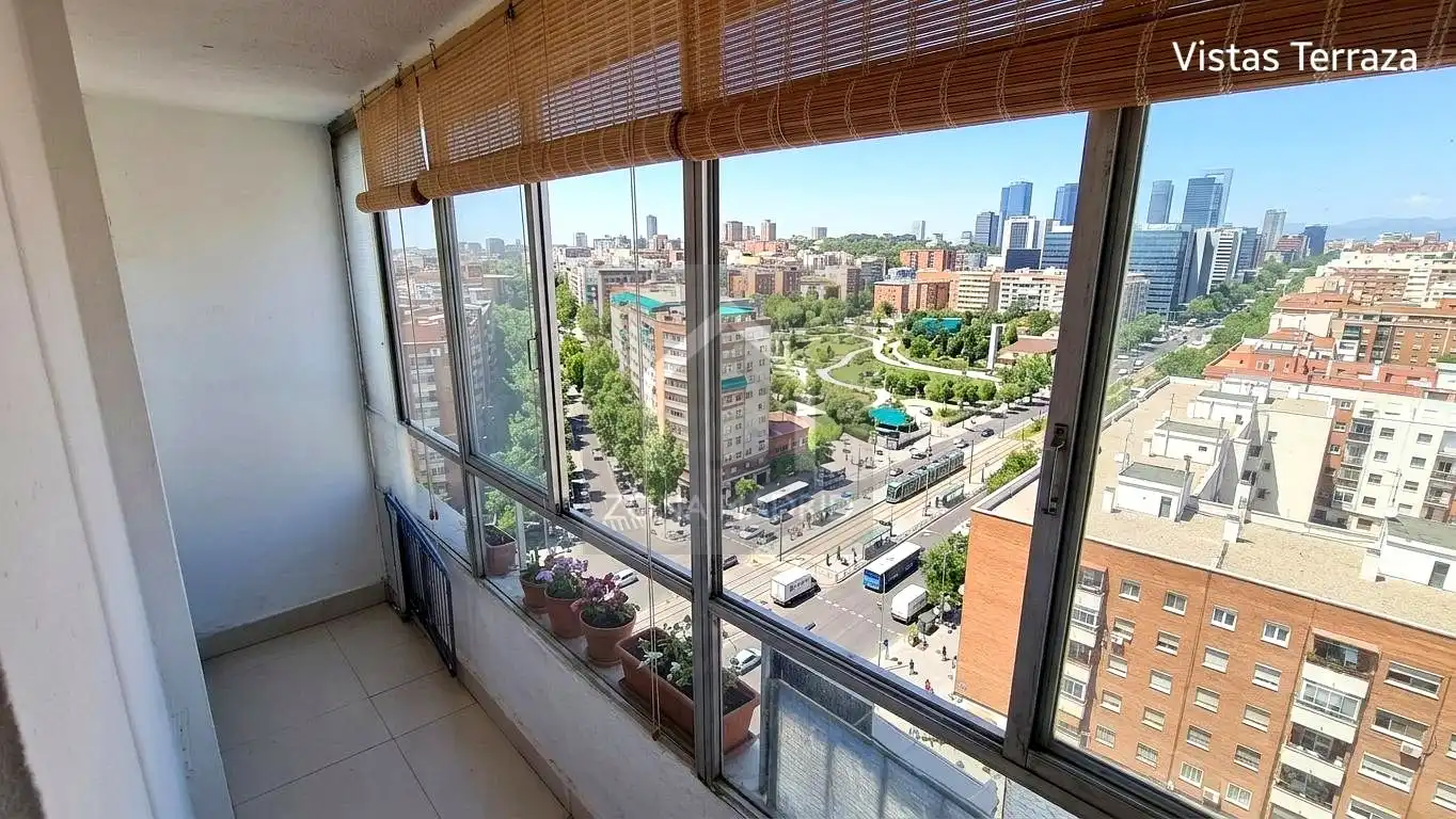 Exterior view of Flat for sale in Madrid  with Air Conditioner and Terrace