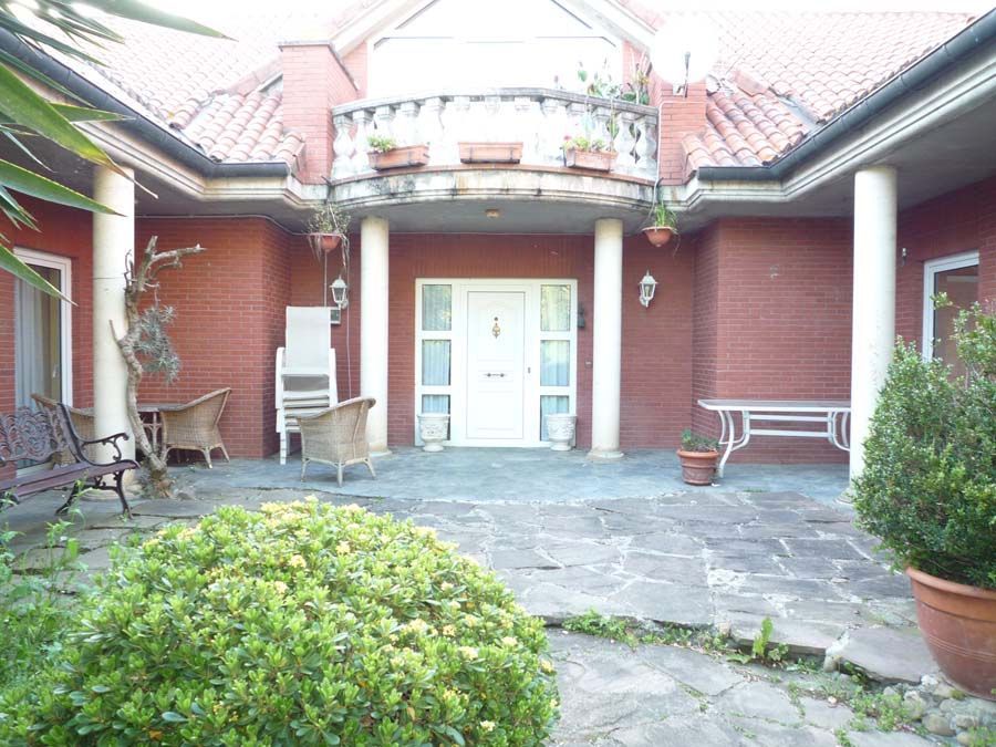 House or chalet for sale in Camargo  with Heating, Private garden and Parquet flooring