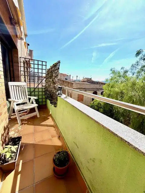 Terraza de Piso en venta en El Pla del Penedès con Calefacción, Parquet y Terraza