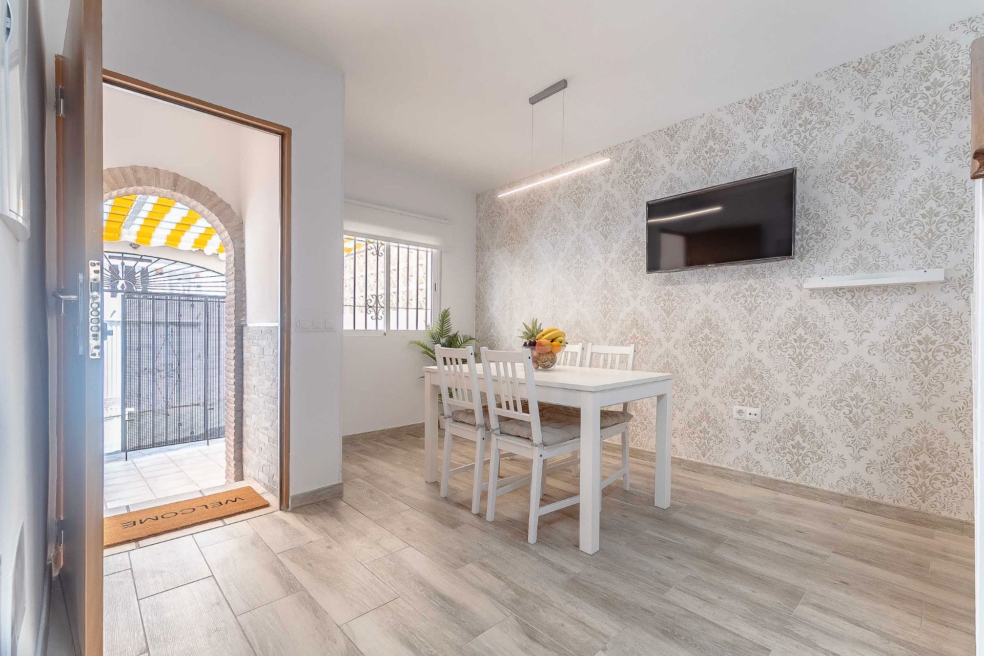 Single-family semi-detached to rent in Avenida las Palmeras, Parque de la Paloma