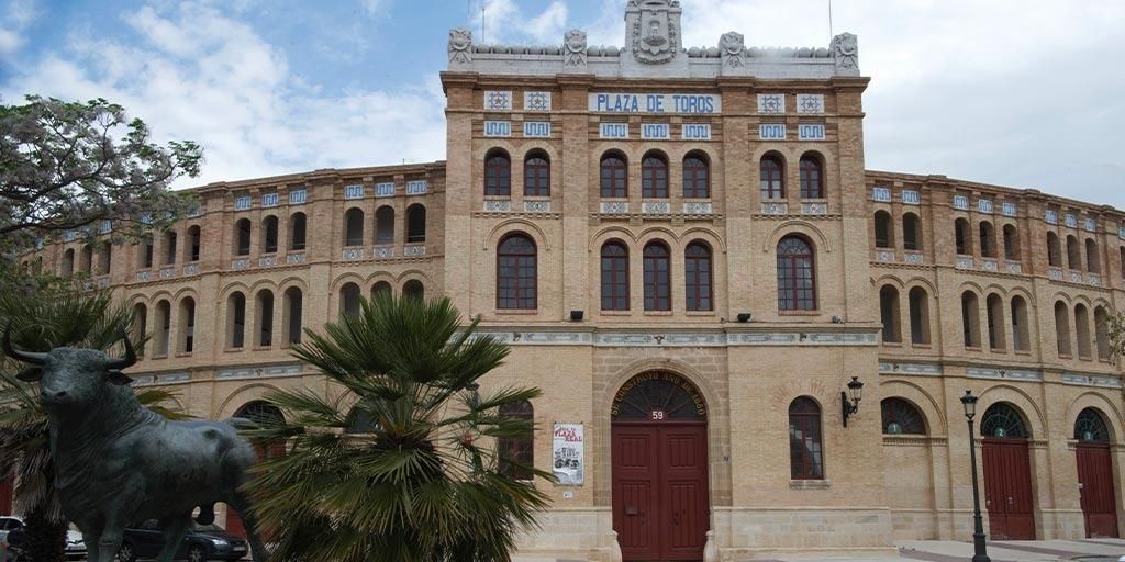 Vista exterior de Casa o xalet en venda en El Puerto de Santa María amb Terrassa i Balcó