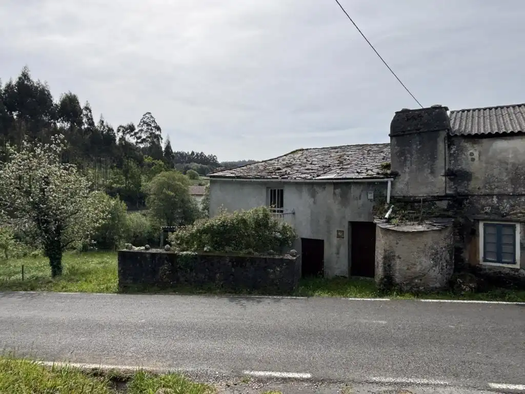 Vista exterior de Casa o xalet en venda en Ortigueira amb Jardí privat i Balcó