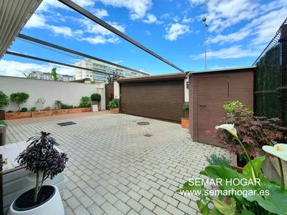 Exterior view of Single-family semi-detached for sale in Rivas-Vaciamadrid  with Air Conditioner and Terrace