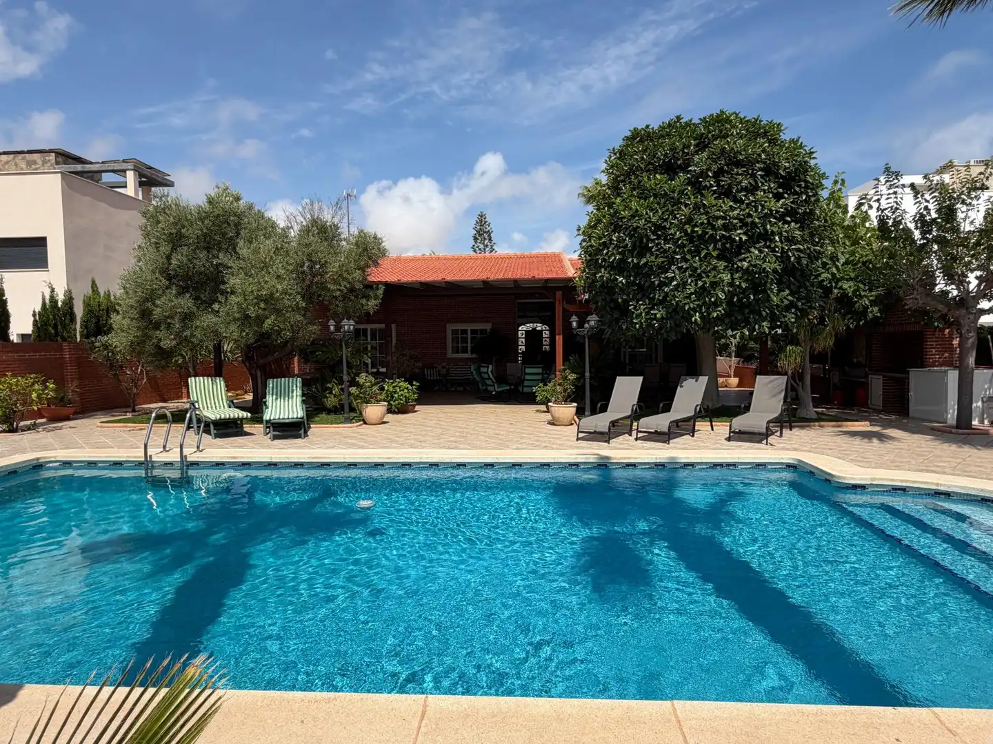 Swimming pool of Houses for sale in Cartagena  with Air Conditioner, Heating and Private garden
