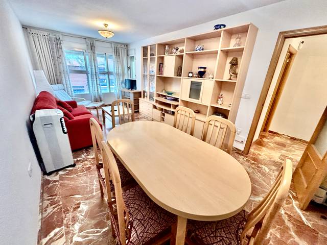 Piso en Venta en Avinguda Benito Perez Galdos en Mercado