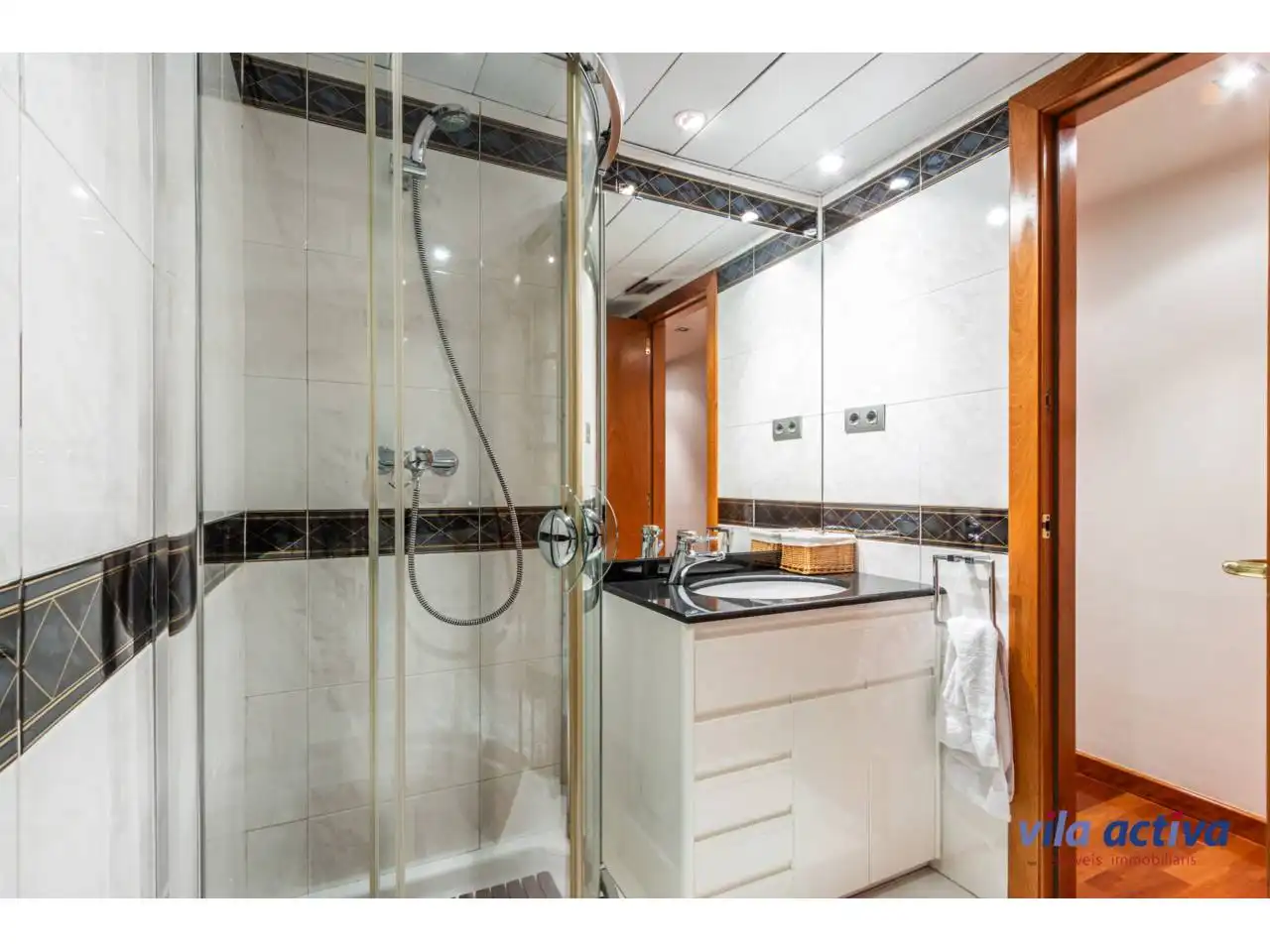Baño de Piso en venta en Terrassa con Aire acondicionado, Parquet y Balcón