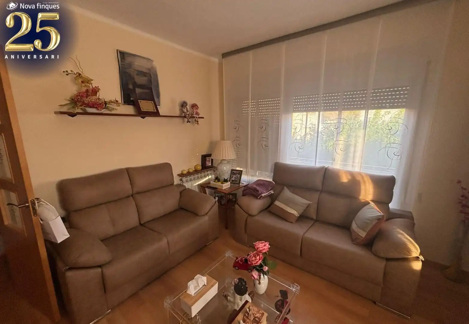 Living room of Flat for sale in Sabadell  with Air Conditioner, Parquet flooring and Balcony