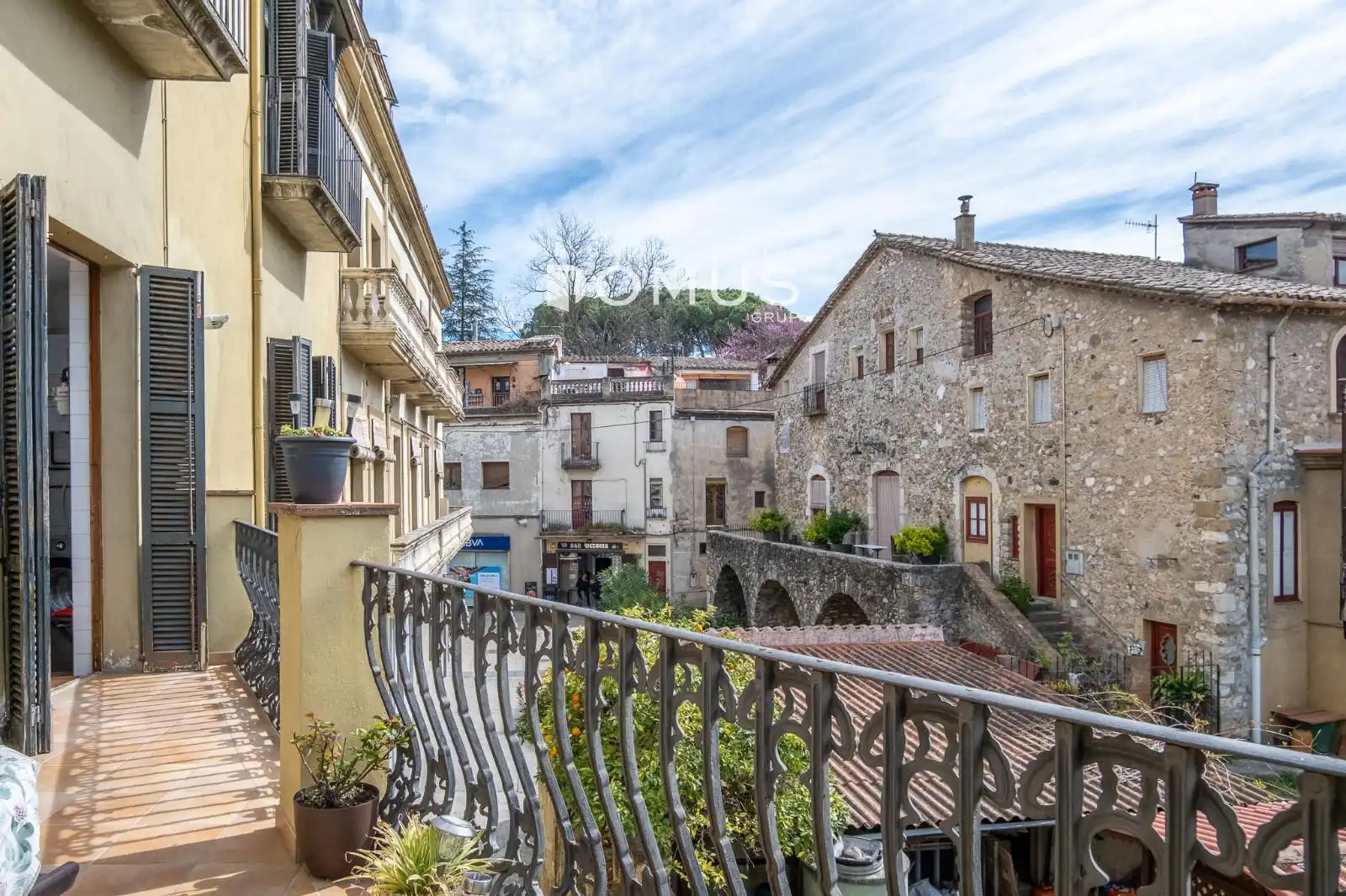 Außenansicht von Wohnung zum Verkauf in Besalú mit Heizung und Terrasse