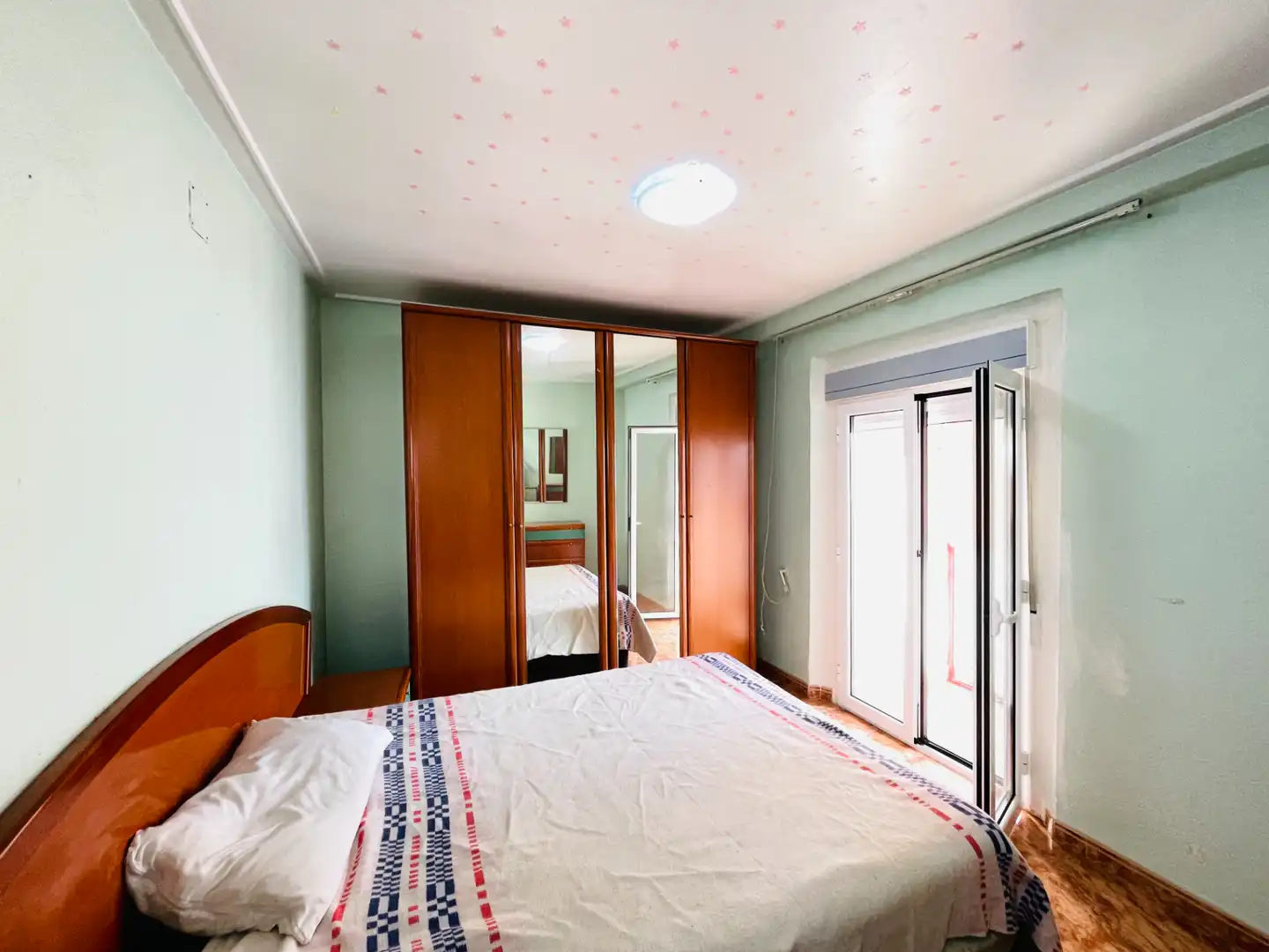 Habitación de Piso en venta en Zaragoza con Aire acondicionado, Calefacción y Amueblado