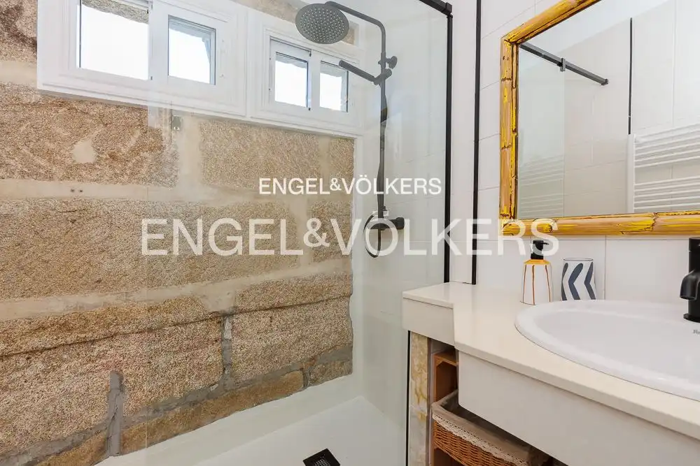 Bathroom of Houses for sale in Vigo   with Heating, Private garden and Terrace