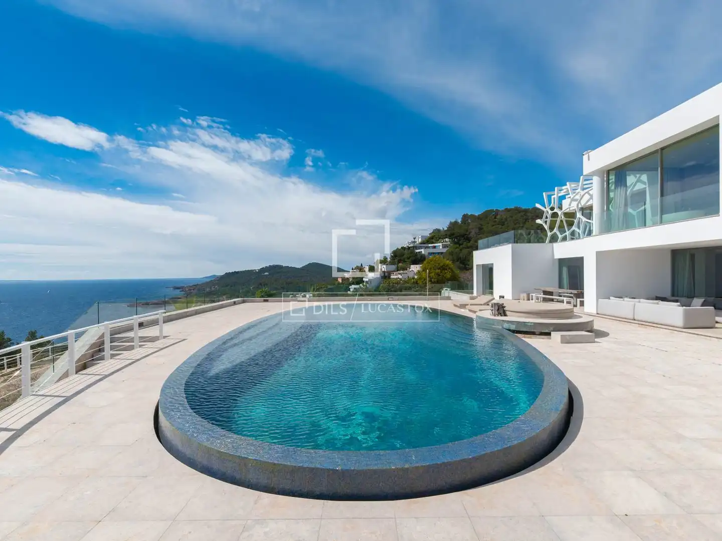 Swimming pool of Houses for sale in Santa Eulària des Riu  with Air Conditioner, Heating and Private garden