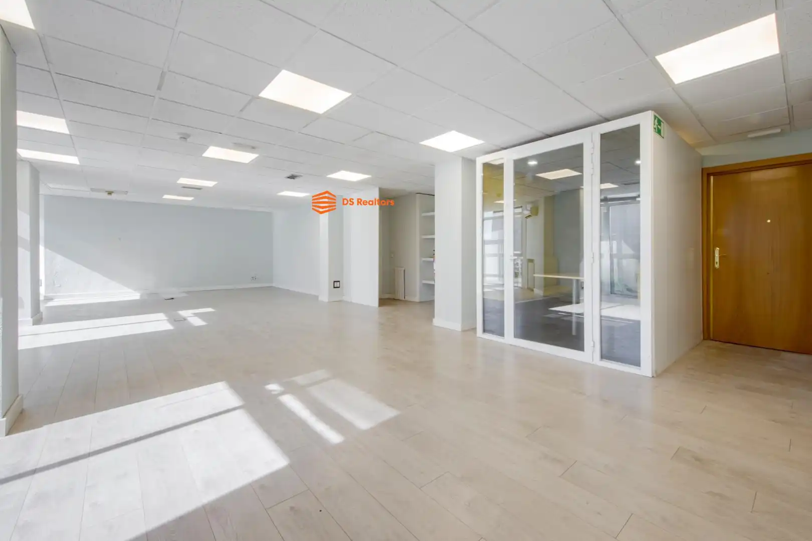 Flat for sale in Madrid  with Air Conditioner and Heating