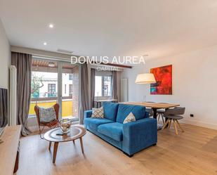 Living room of Flat to rent in  Madrid Capital  with Air Conditioner, Heating and Terrace