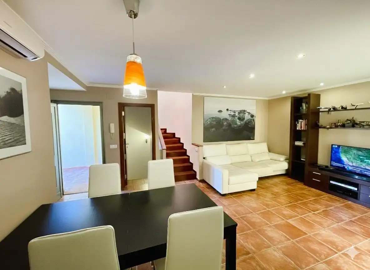 Sala de estar de Casa adosada en venta en Granadilla de Abona con Aire acondicionado, Jardín privado y Terraza