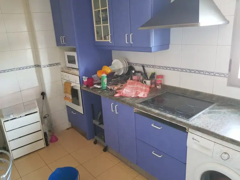 Küche von Wohnung zum Verkauf in Plasencia mit Klimaanlage, Heizung und Privatgarten