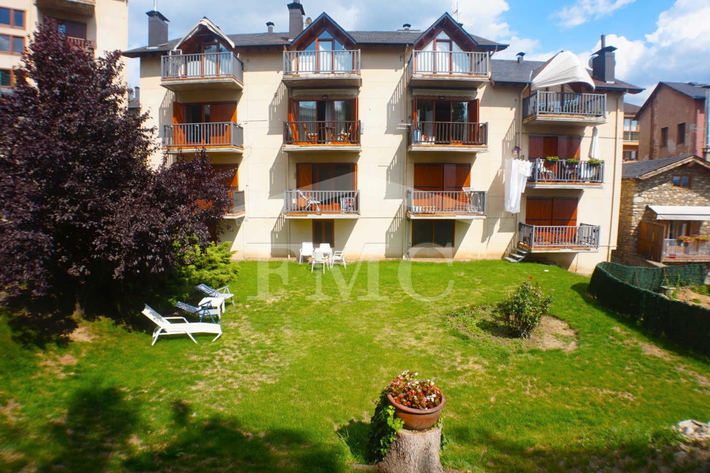 Exterior view of Flat for sale in Puigcerdà  with Heating, Parquet flooring and Terrace