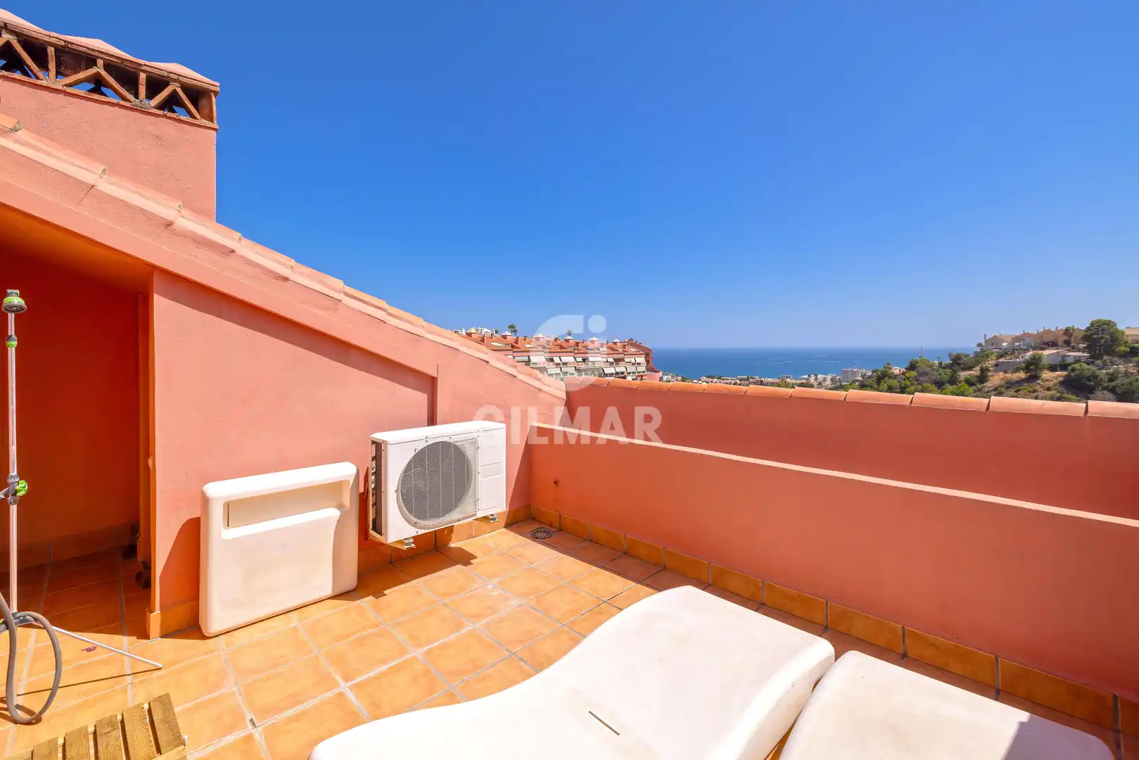 Vista exterior de Dúplex en venta en Fuengirola con Calefacción, Trastero y Piscina
