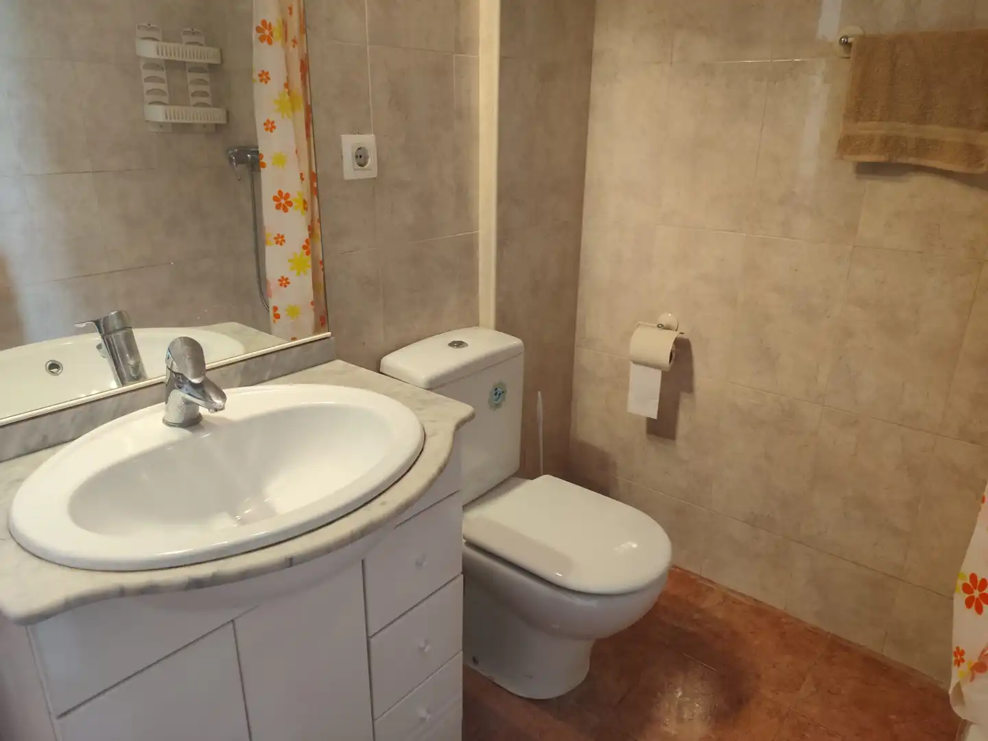Baño de Piso de alquiler en Tarragona con Amueblado y Lavadora