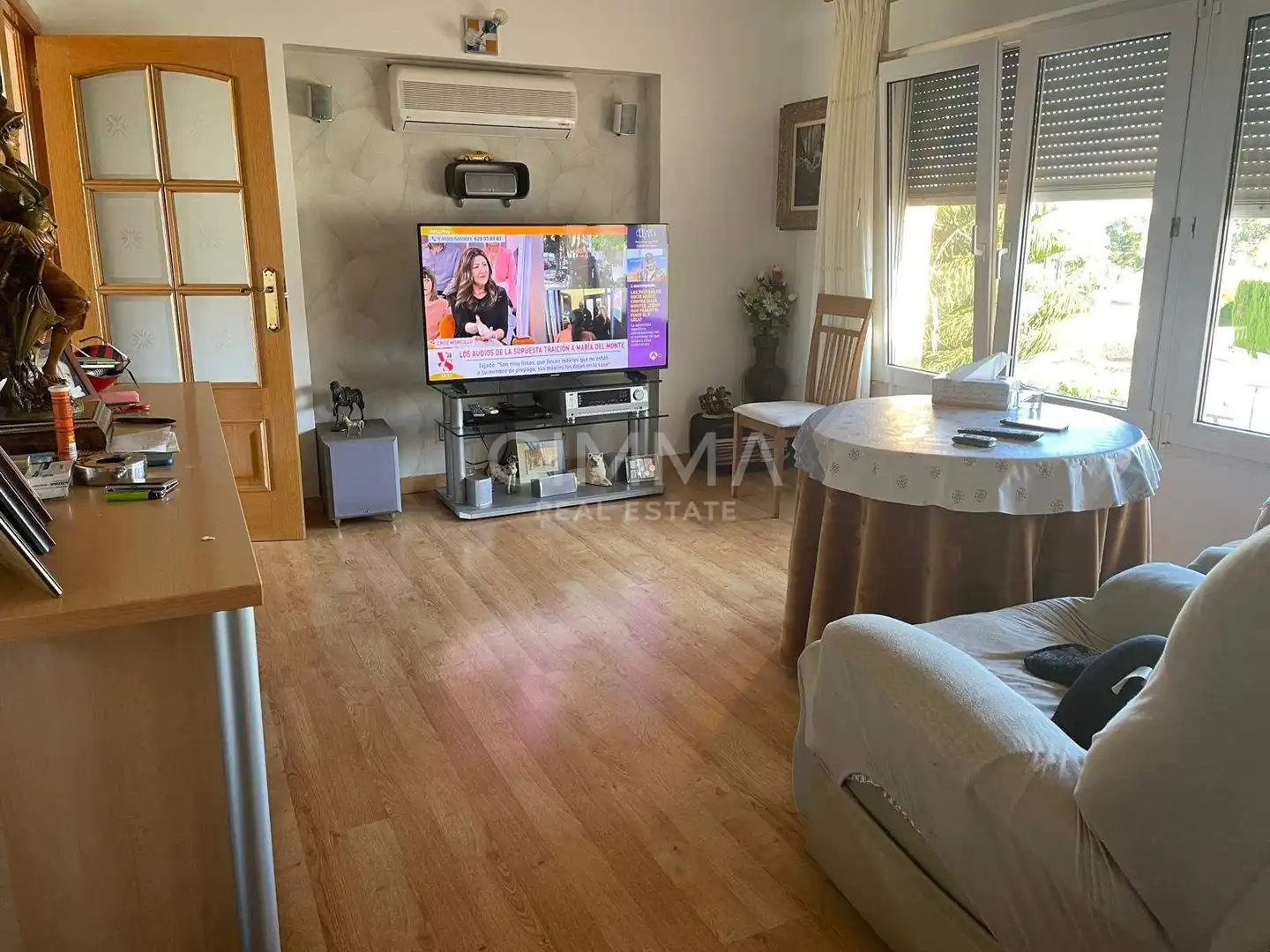 Sala de estar de Casa o chalet en venta en La Nucia con Aire acondicionado, Jardín privado y Terraza