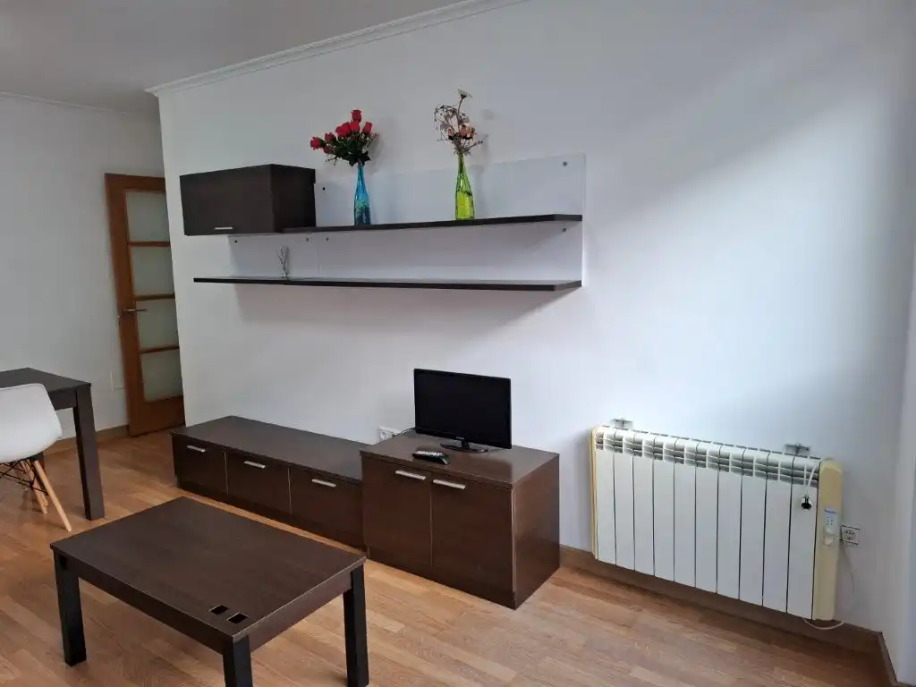 Sala de estar de Piso en venta en Burela con Calefacción, Trastero y Amueblado