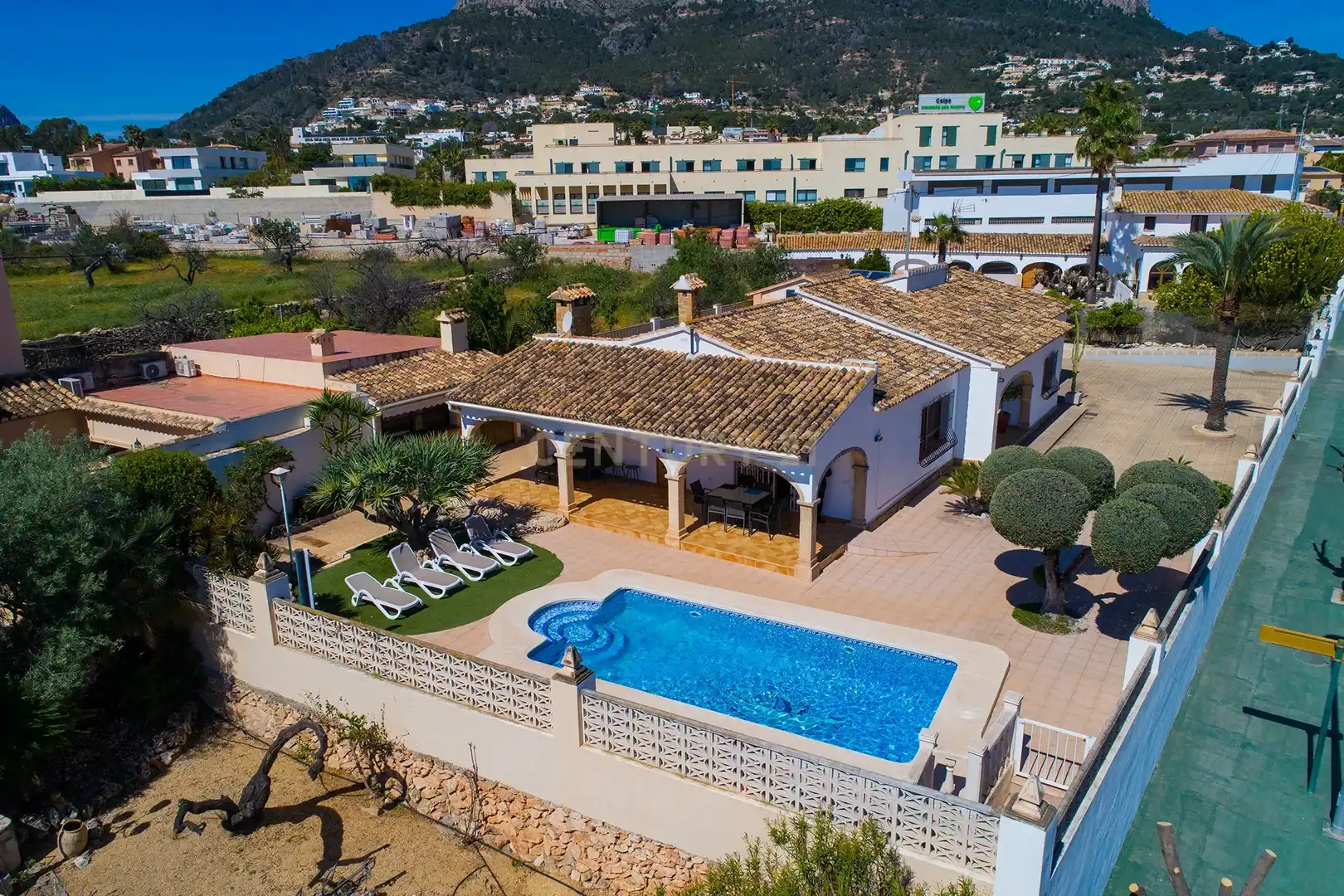 Vista exterior de Casa o xalet en venda en Calpe / Calp amb Aire condicionat, Jardí privat i Traster