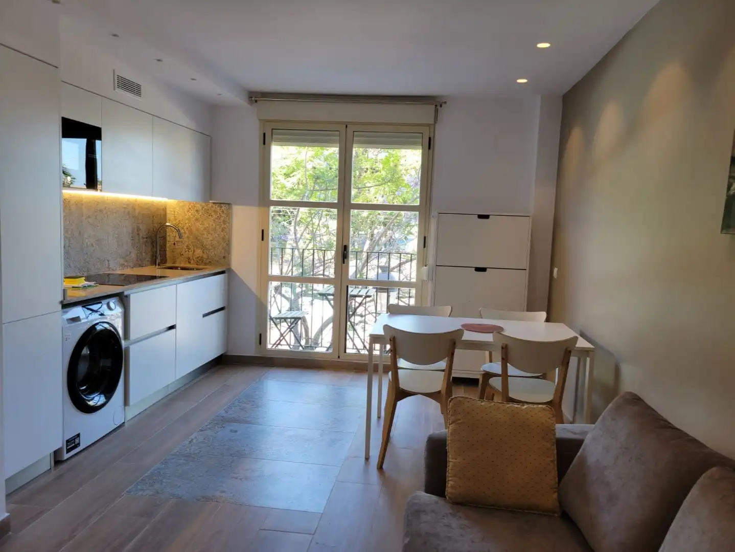 Küche von Wohnung zur Miete in Valencia mit Klimaanlage, Heizung und Möbliert