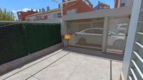 Terrassa de Casa adosada en venda en San Juan de Aznalfarache amb Aire condicionat, Calefacció i Parquet
