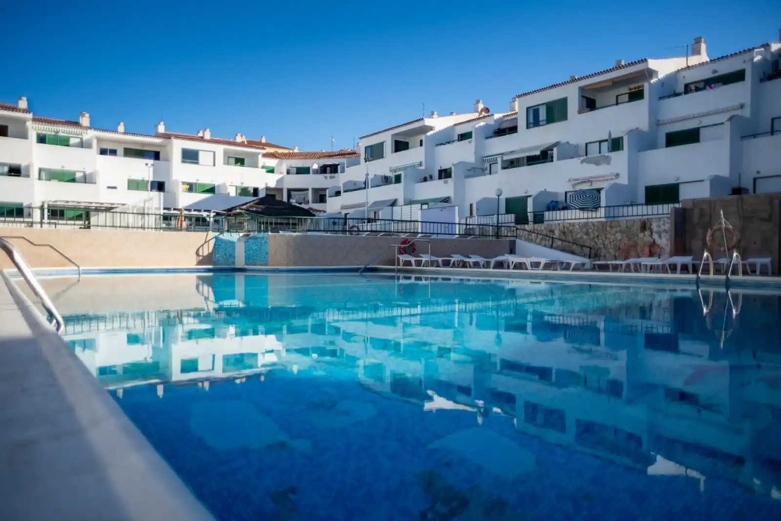 Maisonette mit Pool zum Verkauf in Costa del Silencio