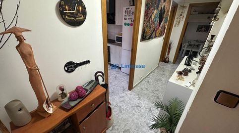 Foto 3 de Piso en venta en Calle Villalobos, Palomeras Sureste, Madrid Capital