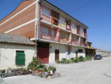 Vista exterior de Garatge en venda en Nava de la Asunción
