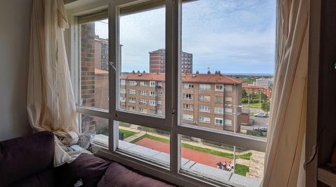 Foto 2 de Piso en venta en Avenida Cardenal Herrera Oria, 84, Alisal - San Román, Santander