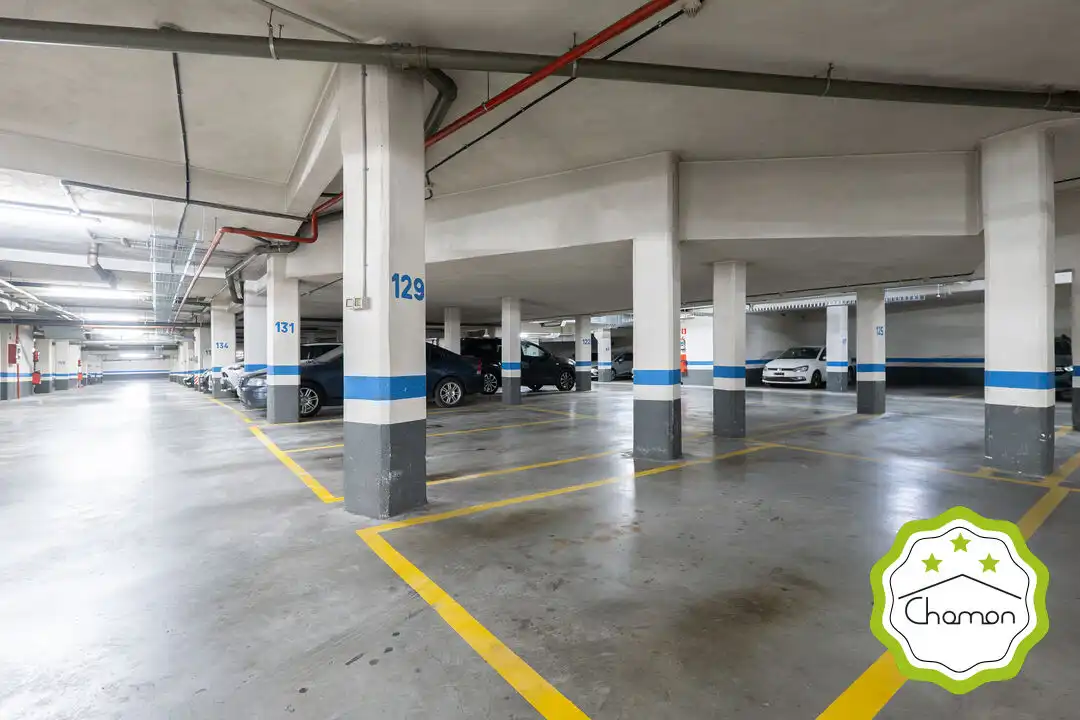 Parkplatz von Wohnung zum Verkauf in Bilbao  mit Heizung, Privatgarten und Abstellraum