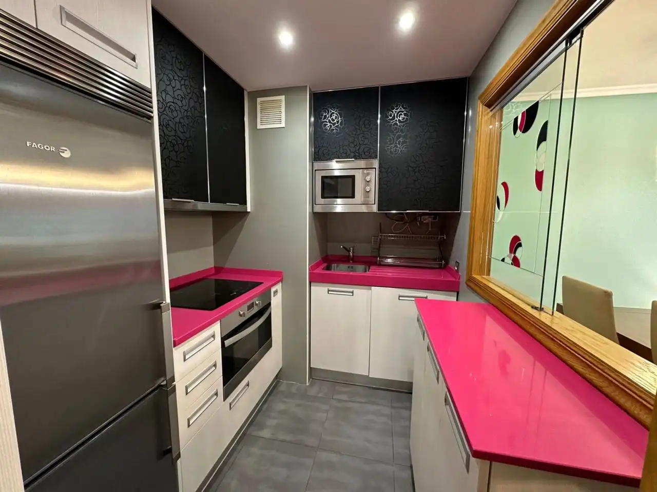 Cocina de Apartamento de alquiler en Burgos con Calefacción, Parquet y Amueblado