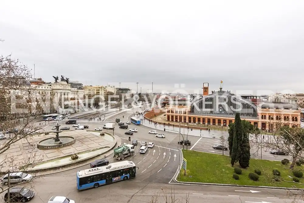 Vista exterior de Piso de alquiler en Madrid con Aire acondicionado, Calefacción y Amueblado