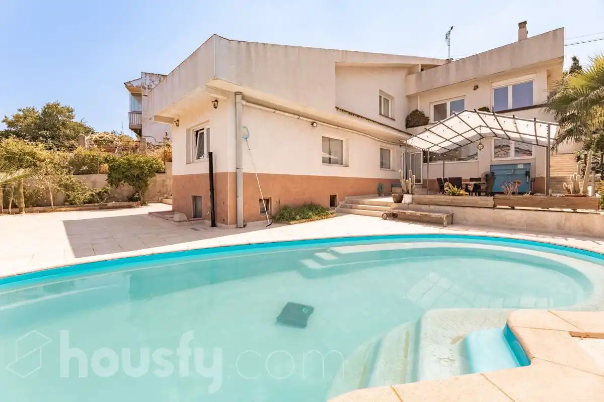Casa amb piscina en venda a Carrer Sardana ., imagen 3