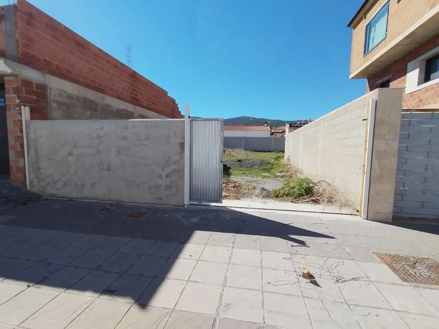 Lands and plots for sale in POLICAR