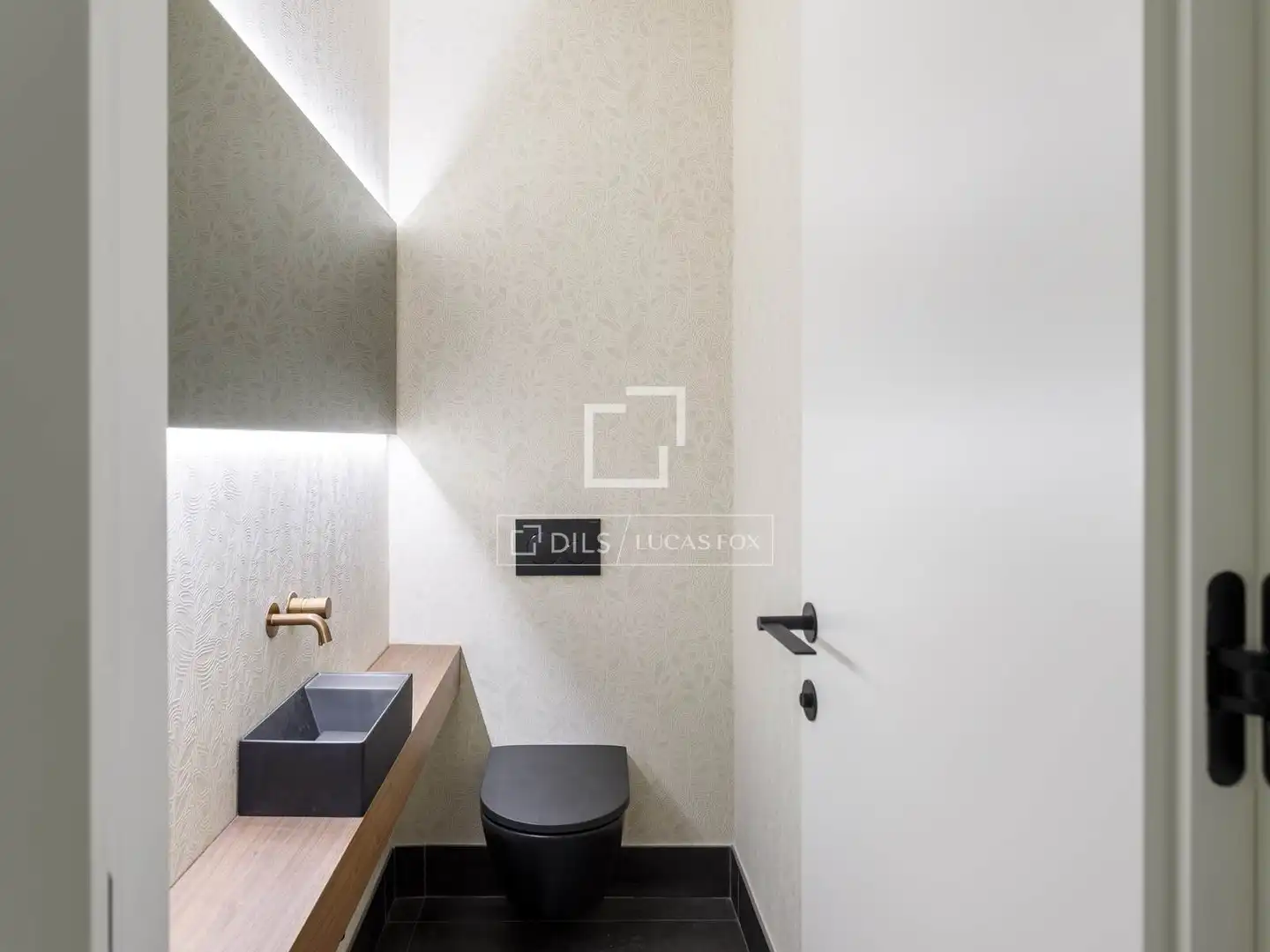 Baño de Piso de alquiler en Madrid con Aire acondicionado, Terraza y Piscina
