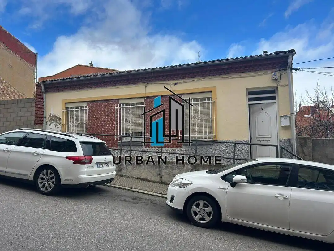 Haus oder Chalet zum Verkauf in Calle Juan de Juni, Las Ventas