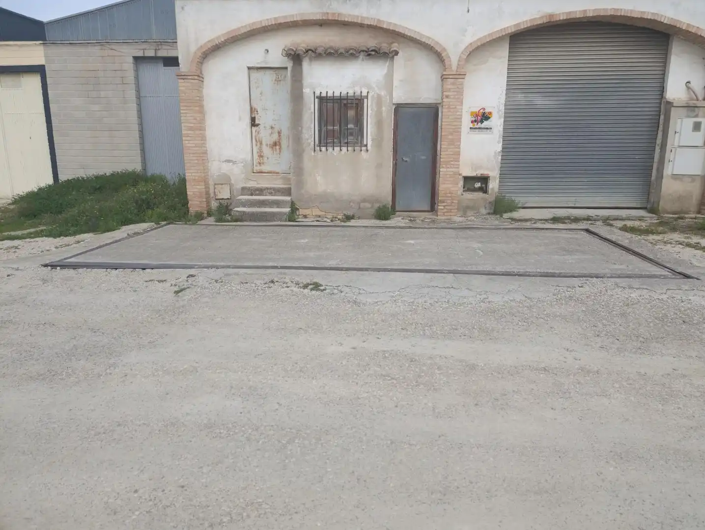 Vista exterior de Nau industrial en venda en Albaida