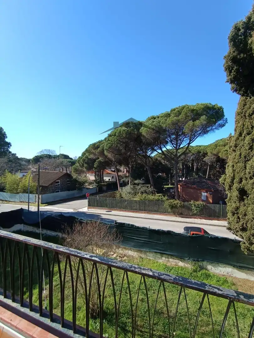 Casa con terraza en venta en Carrer Carrer Montnegre, imagen 9