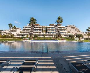 Swimming pool of Flat for sale in Benahavís  with Air Conditioner, Terrace and Storage room