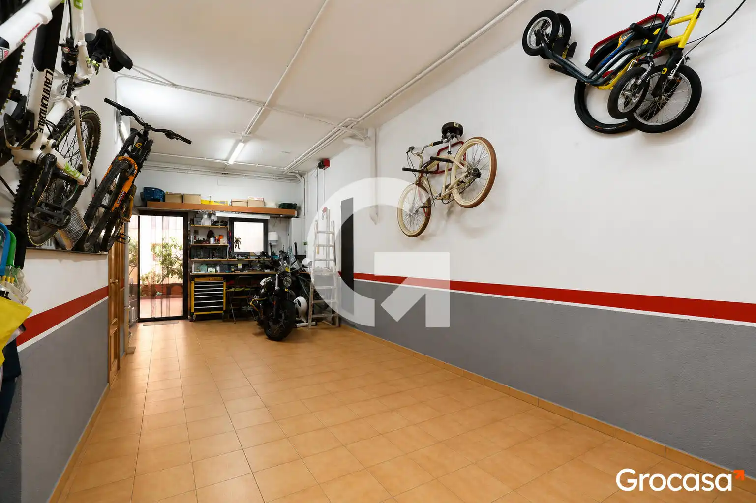 Casa adosada en venta en El Prat de Llobregat con Aire acondicionado, Calefacción y Terraza