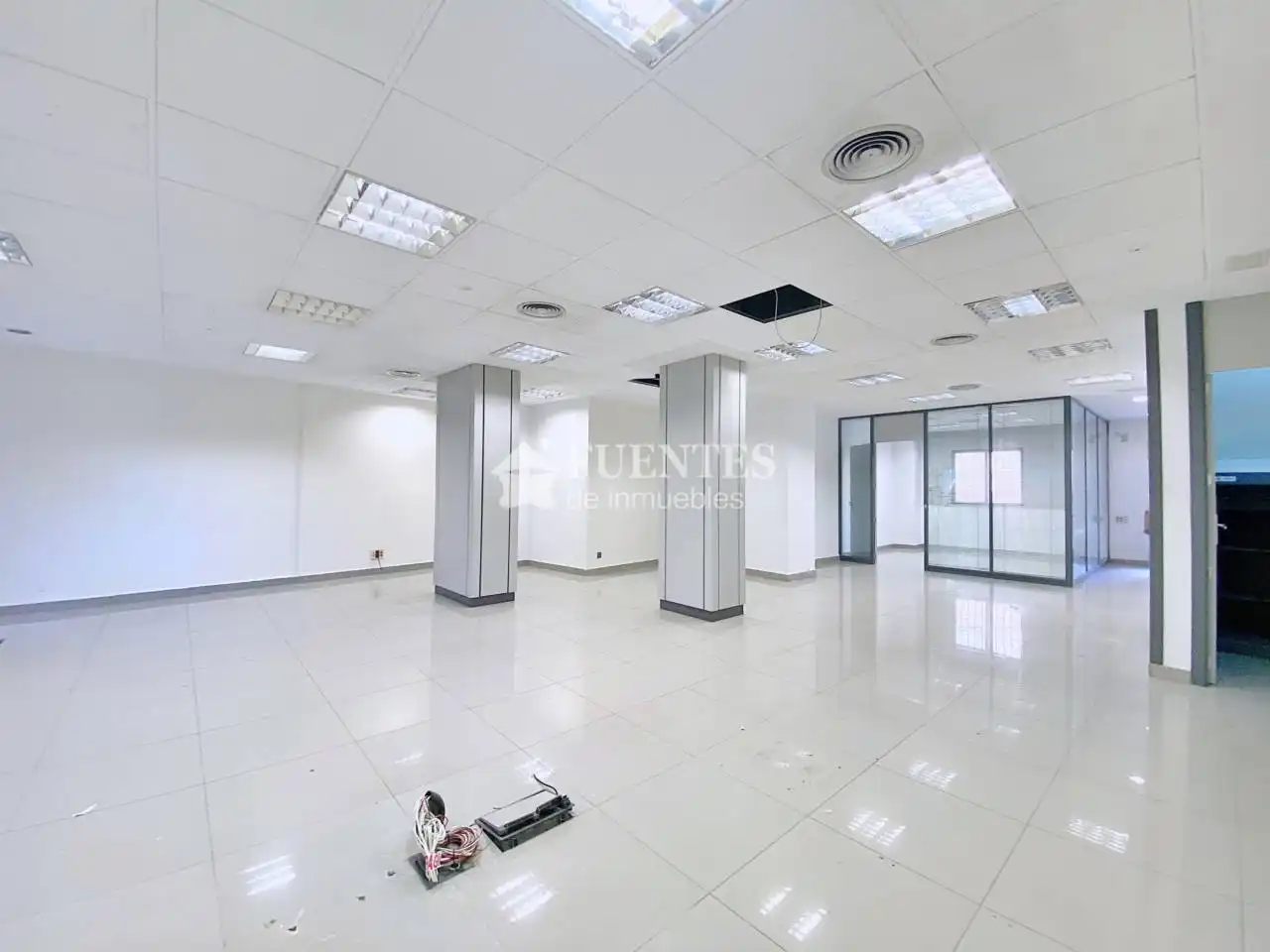 Local comercial en alquiler en Calle  Colombia, imagen 3
