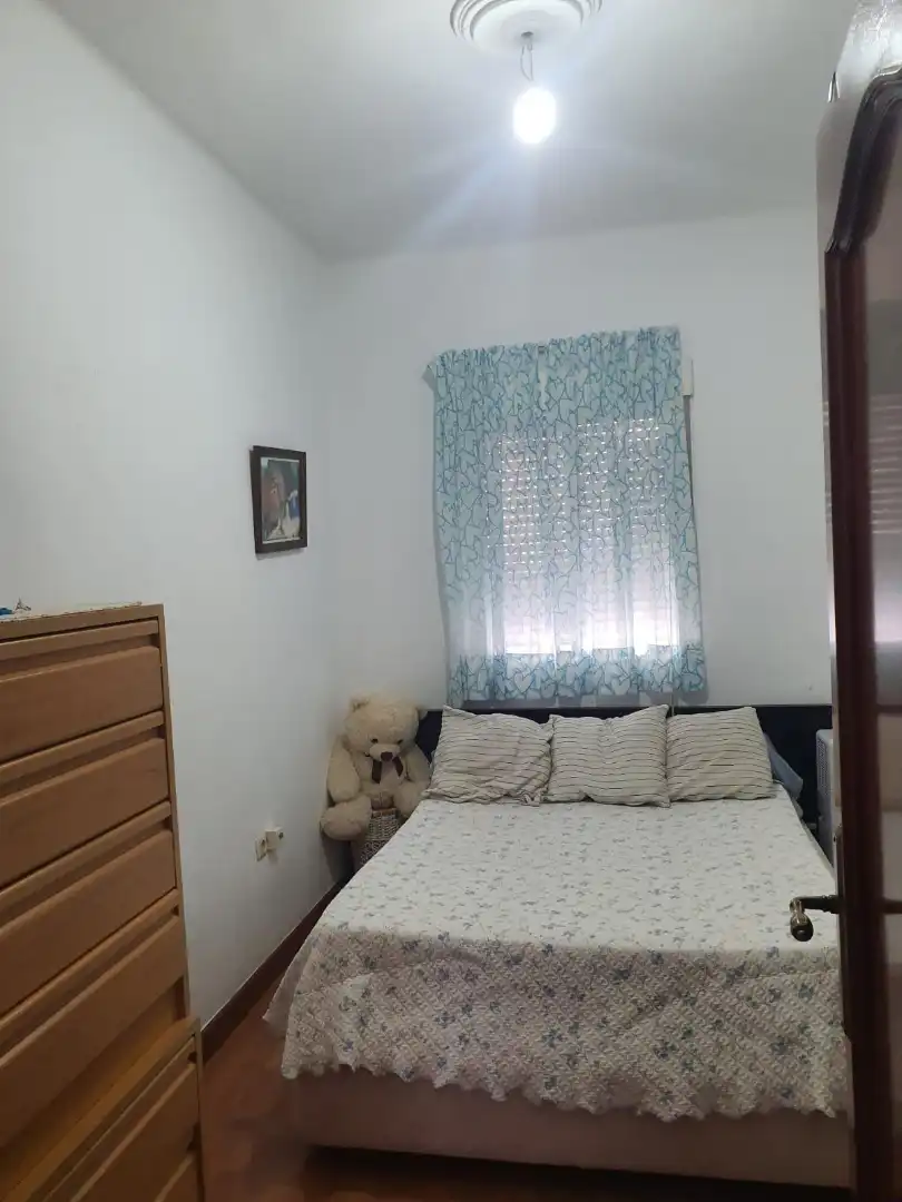 Habitación de Piso en venta en Badajoz con Calefacción, Lavadora y Microondas
