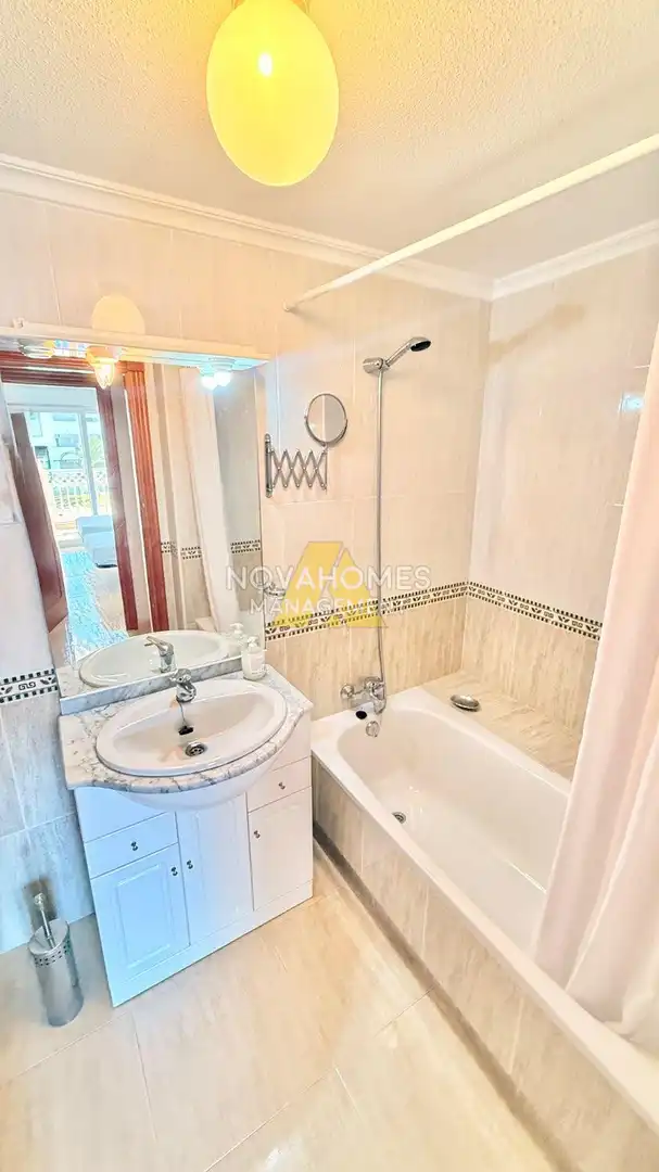 Bathroom of Apartments for sale in La Manga del Mar Menor  with Air Conditioner, Heating and Terrace