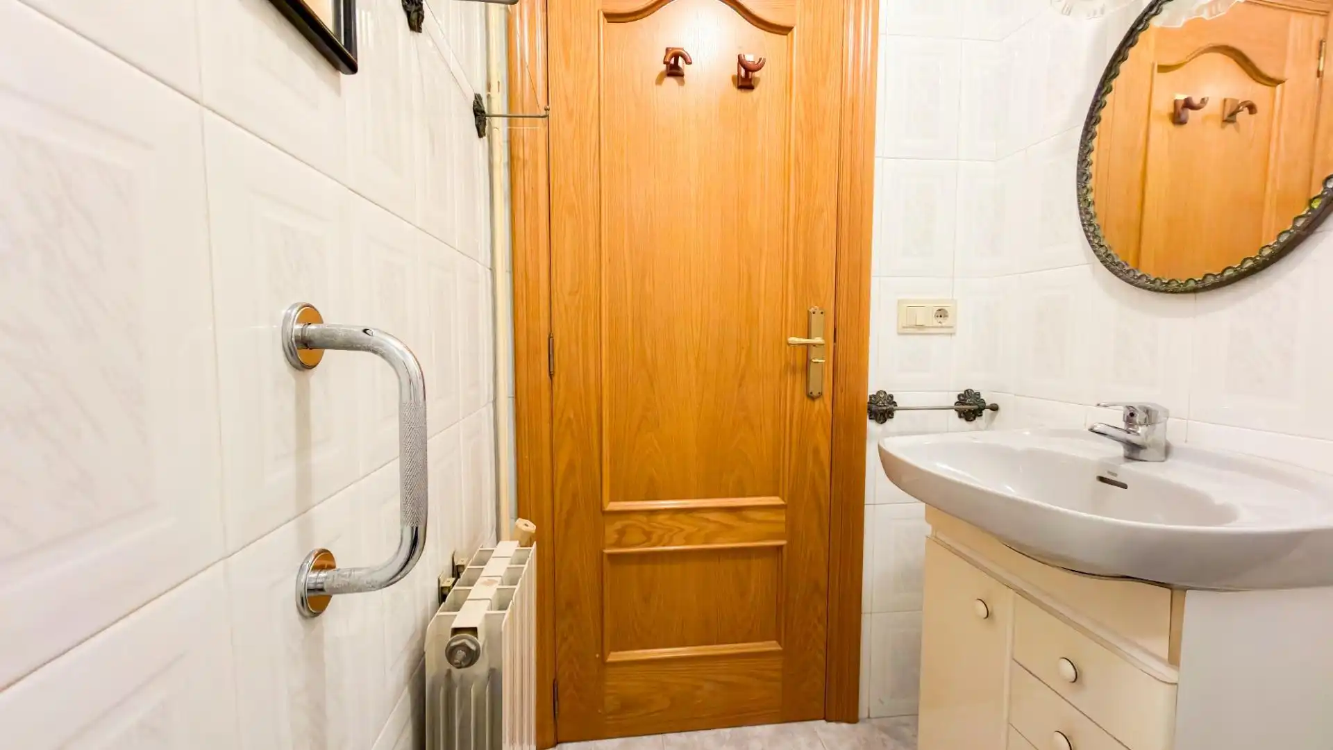 Badezimmer von Wohnung zum Verkauf in Valencia mit Klimaanlage, Heizung und Parkett
